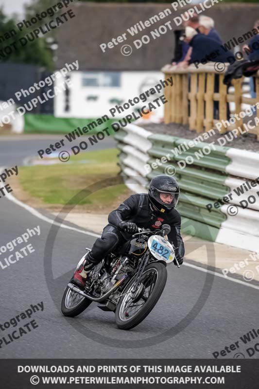 Vintage motorcycle club;eventdigitalimages;mallory park;mallory park trackday photographs;no limits trackdays;peter wileman photography;trackday digital images;trackday photos;vmcc festival 1000 bikes photographs